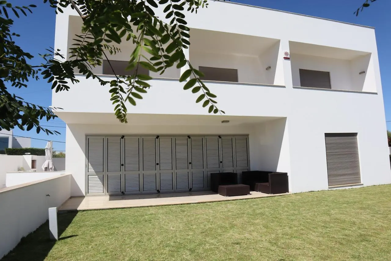 Villa Dos Salgados, 5Bdr, Beach Front, Near Salgados Golf Club Guia   Guia (Faro)