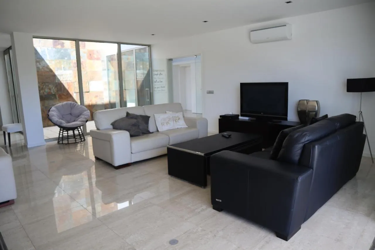 Villa Dos Salgados, 5Bdr, Beach Front, Near Salgados Golf Club Guia  0*, Guia (Faro)