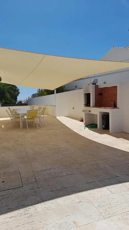 Villa Dos Salgados, 5Bdr, Beach Front, Near Salgados Golf Club Guia  0*, Guia (Faro)